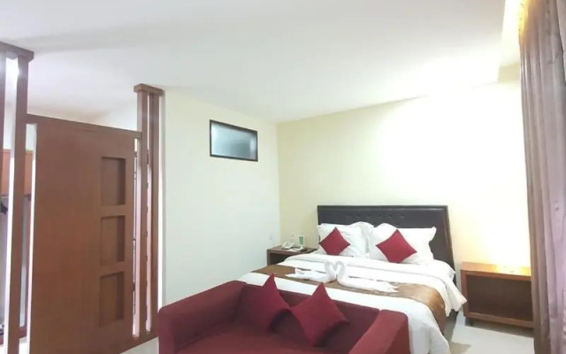 Grand Mahoni Hotel