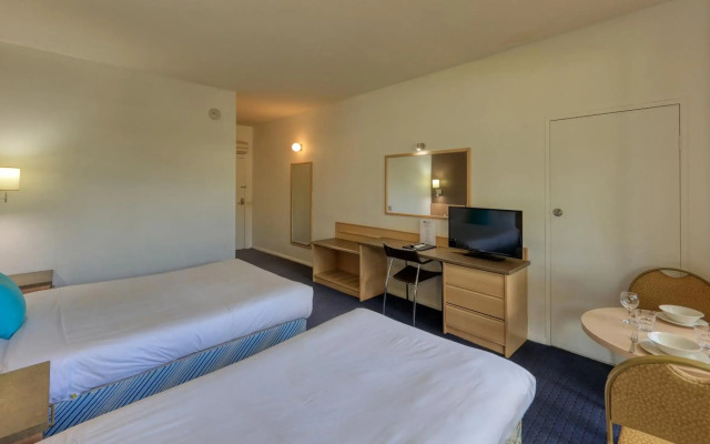 Swan Hill Resort