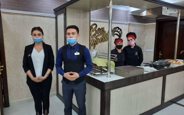 Zarafshan Grand Hotel FIEZ