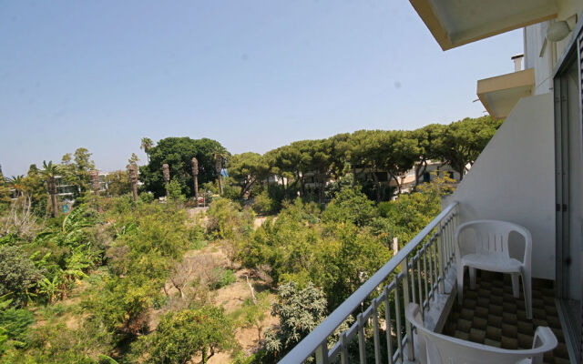 Camelia Hotel