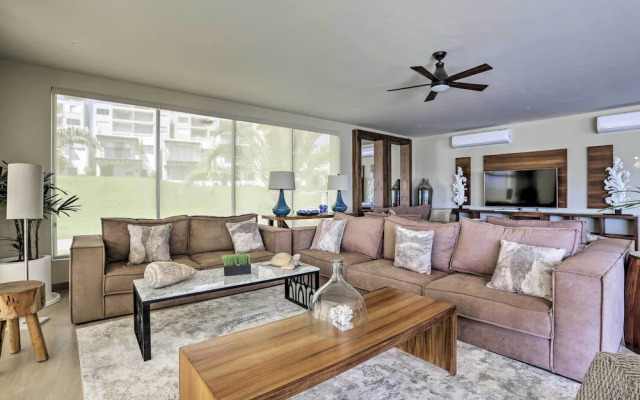 Luxe Cabo Condo w/ Ocean Views + Amenities!