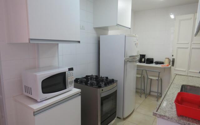 Pineapples ATL702 | Copacabana beach view