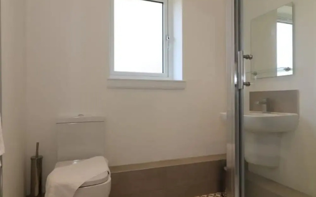 Railway House 5 bed - Maryhill