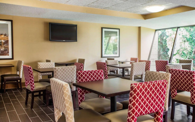 Suburban Studios Arlington Heights – Elk Grove