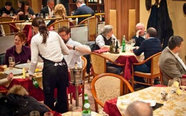 Perla D Oro Hotel
