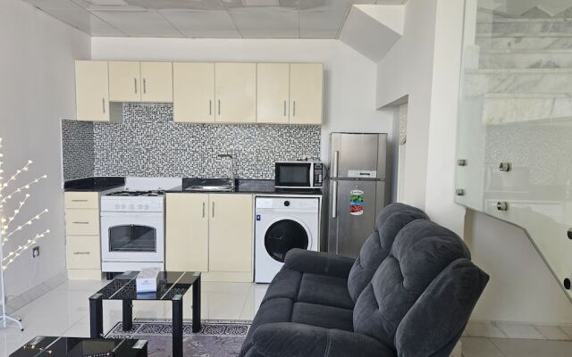 Room in Villa - Amazing One-bedroom Villa Town House