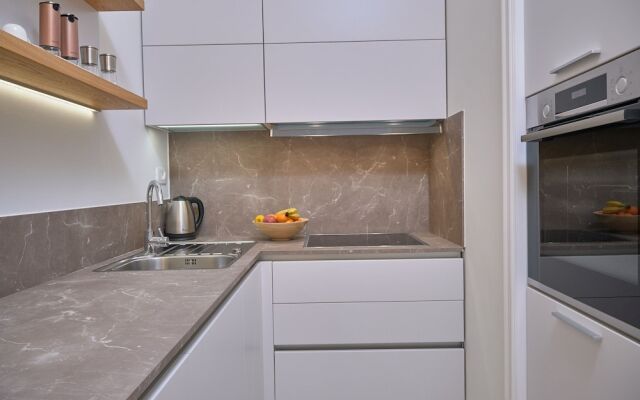 Salve Luxury Apartment by Litto
