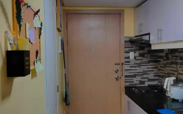 Spacious 1-bedroom Condo in Quezon City With Private Pool