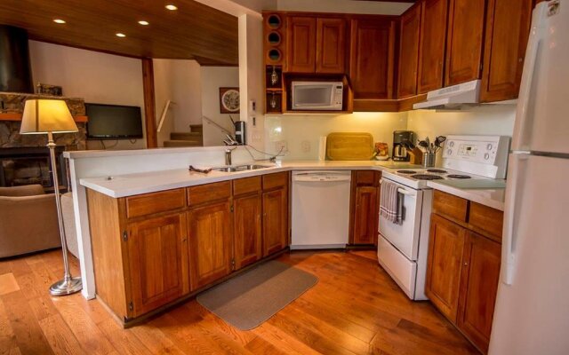 Rainbow Suites by Whistler Retreats