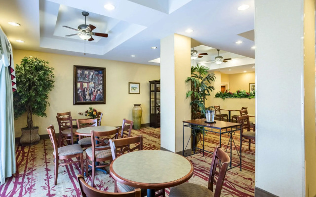 Comfort Suites New Orleans East