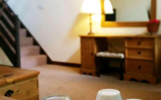 Milton's Country Lodge