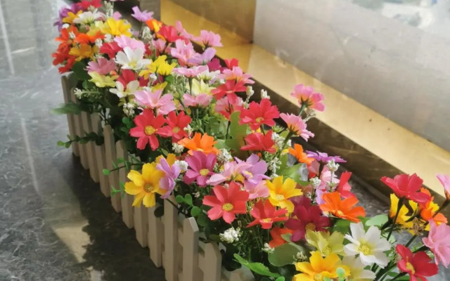 Yitel Premium (Shanghai Wujiaochang Metro Station)