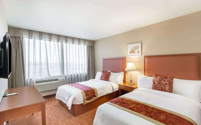 Ramada by Wyndham Flushing Queens