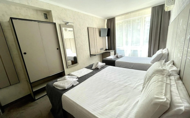 Hotel Cosmos