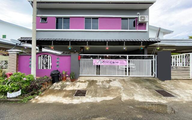 OYO 90198 Aleesya Homestay
