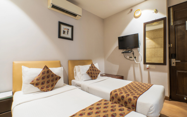 Cosy Grand @Chanakyapuri by The Cosy Hotels. – Guest Rooms – New Delhi