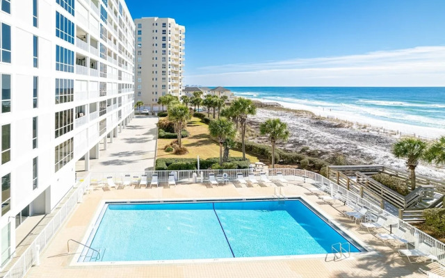 Oceania 807 3 Bedroom Condo by RedAwning