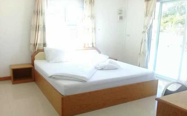 Hotel Supree by Mumsabai