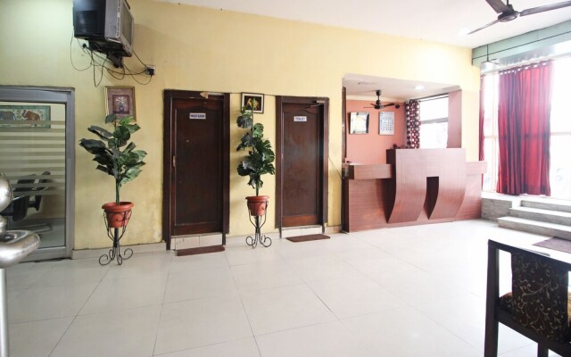 OYO 7928 Hotel Sehgal