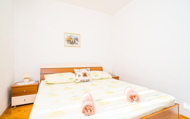 Nice Apartment in Zaton With 2 Bedrooms and Wifi