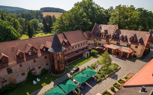 Schlosshotel Weyberhöfe