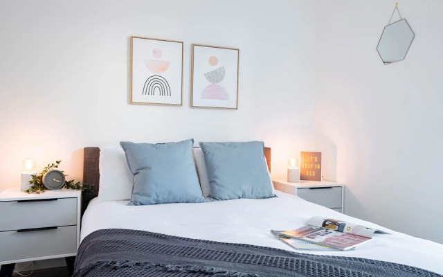 The Interchange Apartment by Opulent