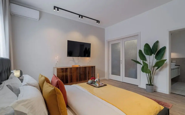 Vibrant & Spacious 3BR Condos on Amzei
