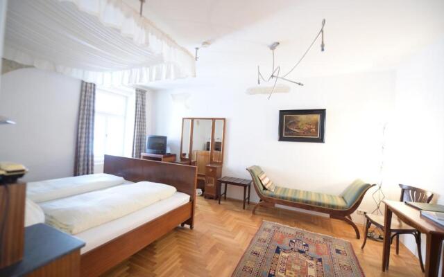Hotel Post Karlon