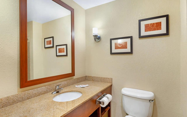 Comfort Suites Oxford I-20 exit 188