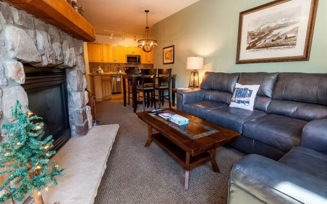 Buffalo Lodge by Summit County Mountain Retreats