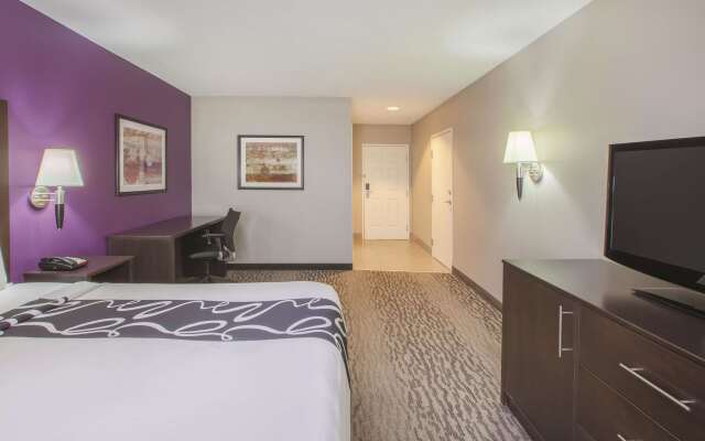La Quinta Inn & Suites by Wyndham Erie