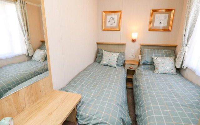 Vendee Lodge