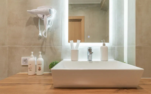 Йо Плейс на улице Уральская, д. 75/6