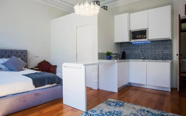 LightHouse Apartments