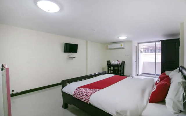 OYO 75390 Sunee Place Hotel