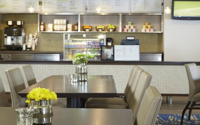 Courtyard by Marriott Boston Natick