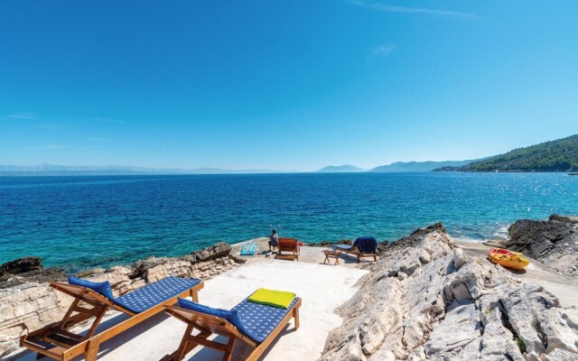 Nice Home in Crnja Luka With Wifi and 4 Bedrooms