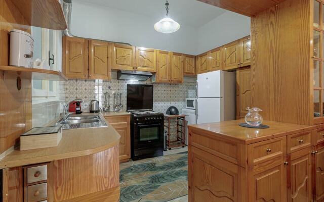Charming Central Corfu Apartment