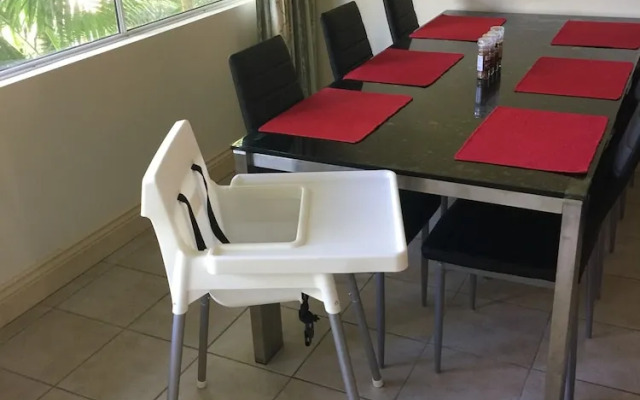 Cairns Golf Course Apartment