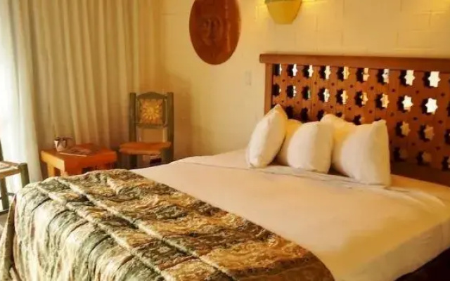 Americas Best Value Inn - Posada El Rey Sol