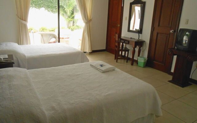 Maracas Inn