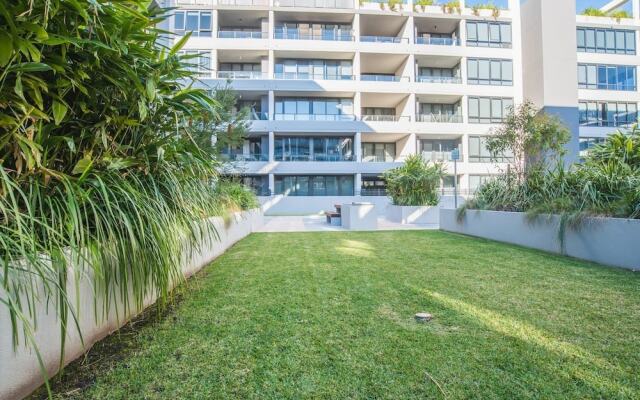 Relaxing Parramatta Apartment With Parking