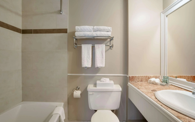 Best Western Ville-Marie Montreal Hotel & Suites
