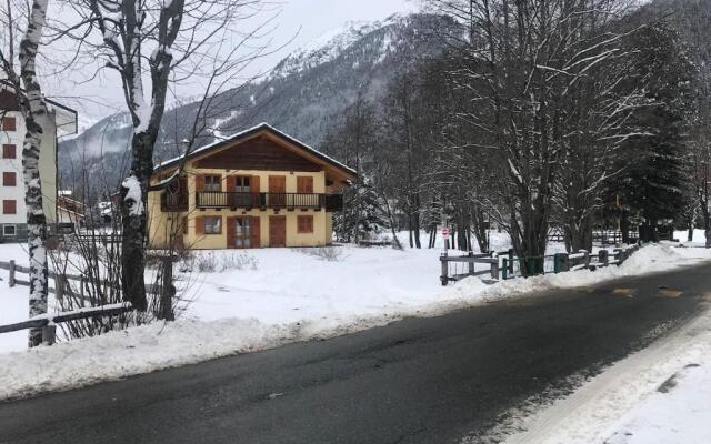 Una finestra sul Monte Rosa