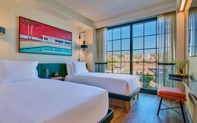 Hollywood Volume, a Tribute Portfolio Hotel