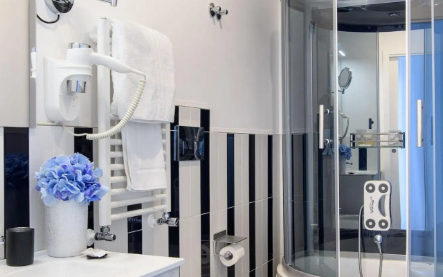 Les Suites des Tout le Monde