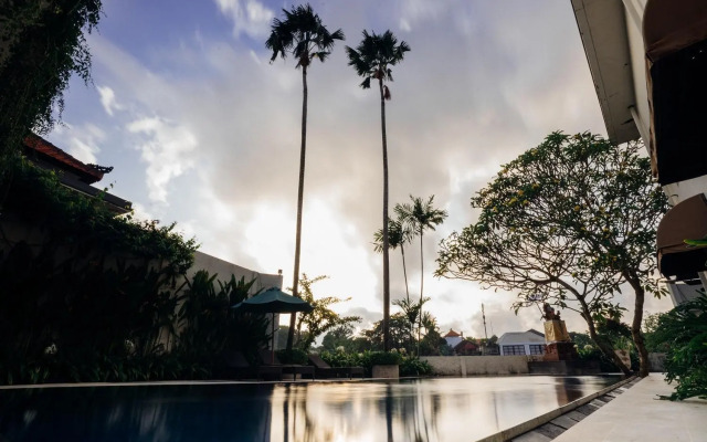 Umpadhi Canggu Hotel