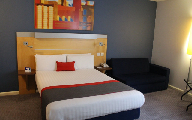 Holiday Inn Express London - Croydon by IHG