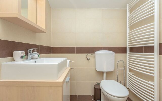 Green Hills Apartment