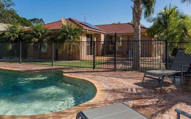 Pool Paradise in the Heart of Vincentia